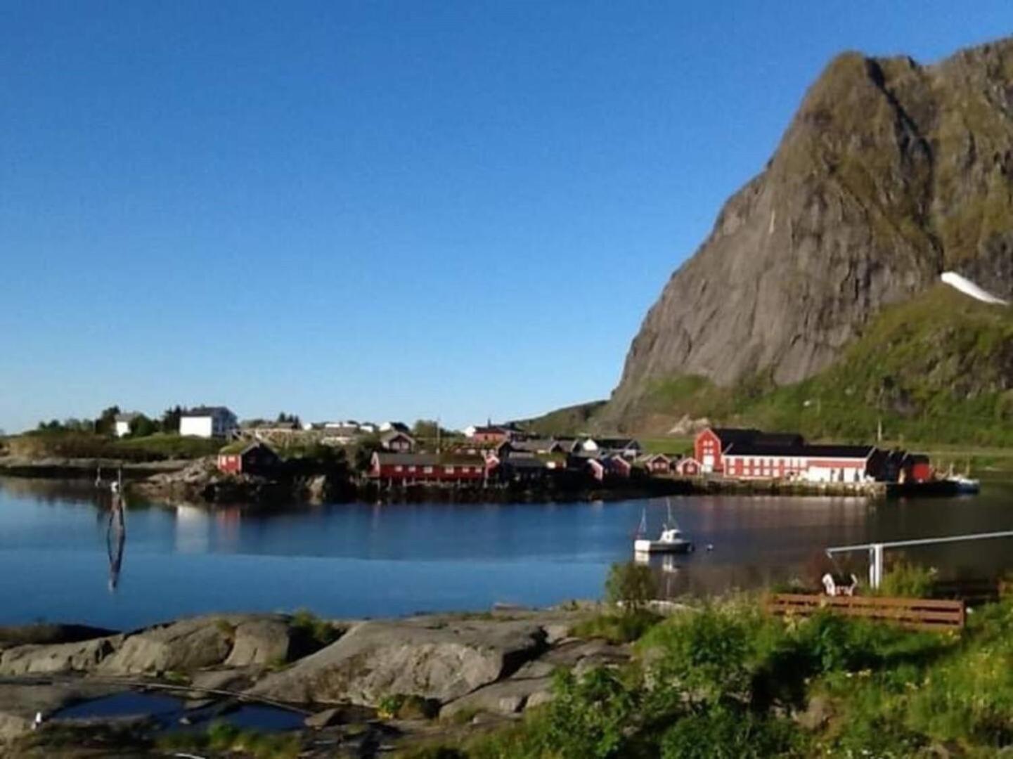 Nordlandshus Ved Havet Pa Reine, Lofoten Exteriör bild