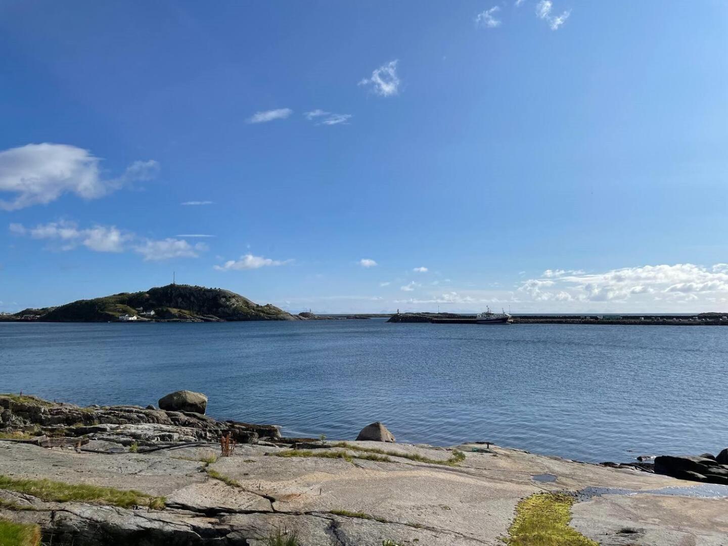 Nordlandshus Ved Havet Pa Reine, Lofoten Exteriör bild